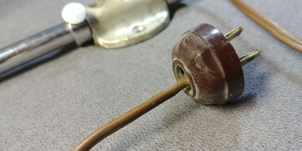 1940s Long Arm Bracket Overhead Industrial Light Adjustable Pull Light Works Vtg