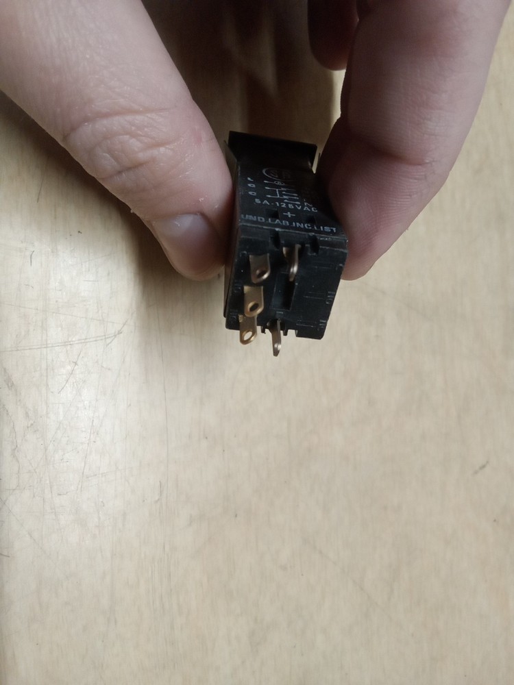 Dialight 554-1131-111 Lamp Holder Housing For Pushbutton