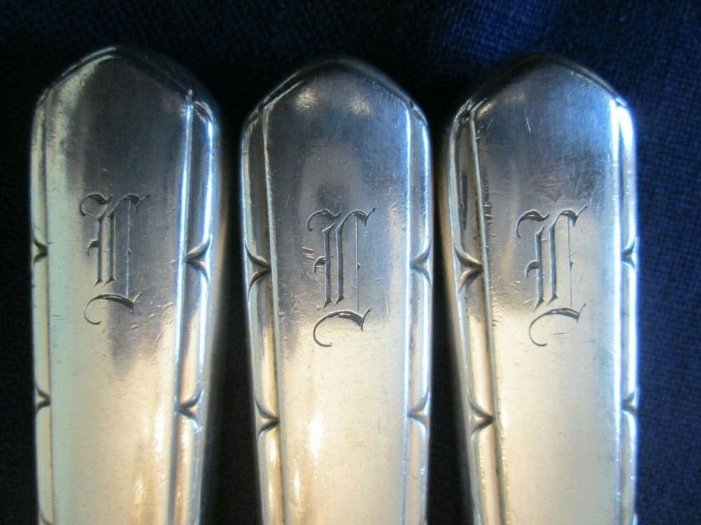 SET 3 DINNER KNIVES! Vintage GORHAM silverplate: REMEMBRANCE pattern: LOVELY
