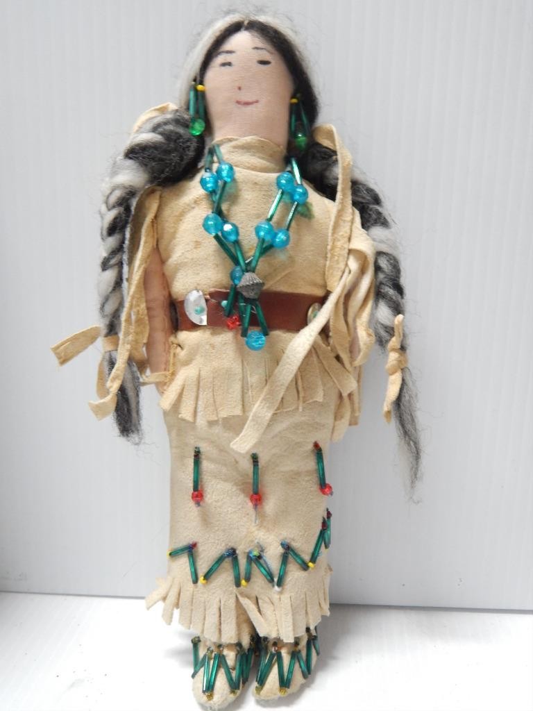 ANTIQUE VINTAGE SOUTHERN PLAINS INDIAN TUBE BEADED FEMALE DOLL - HIDE DRESS