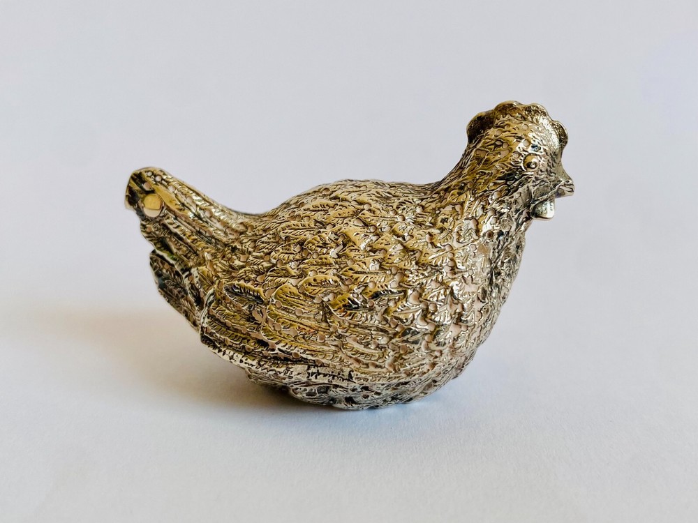 Silver miniature chicken, box 800
