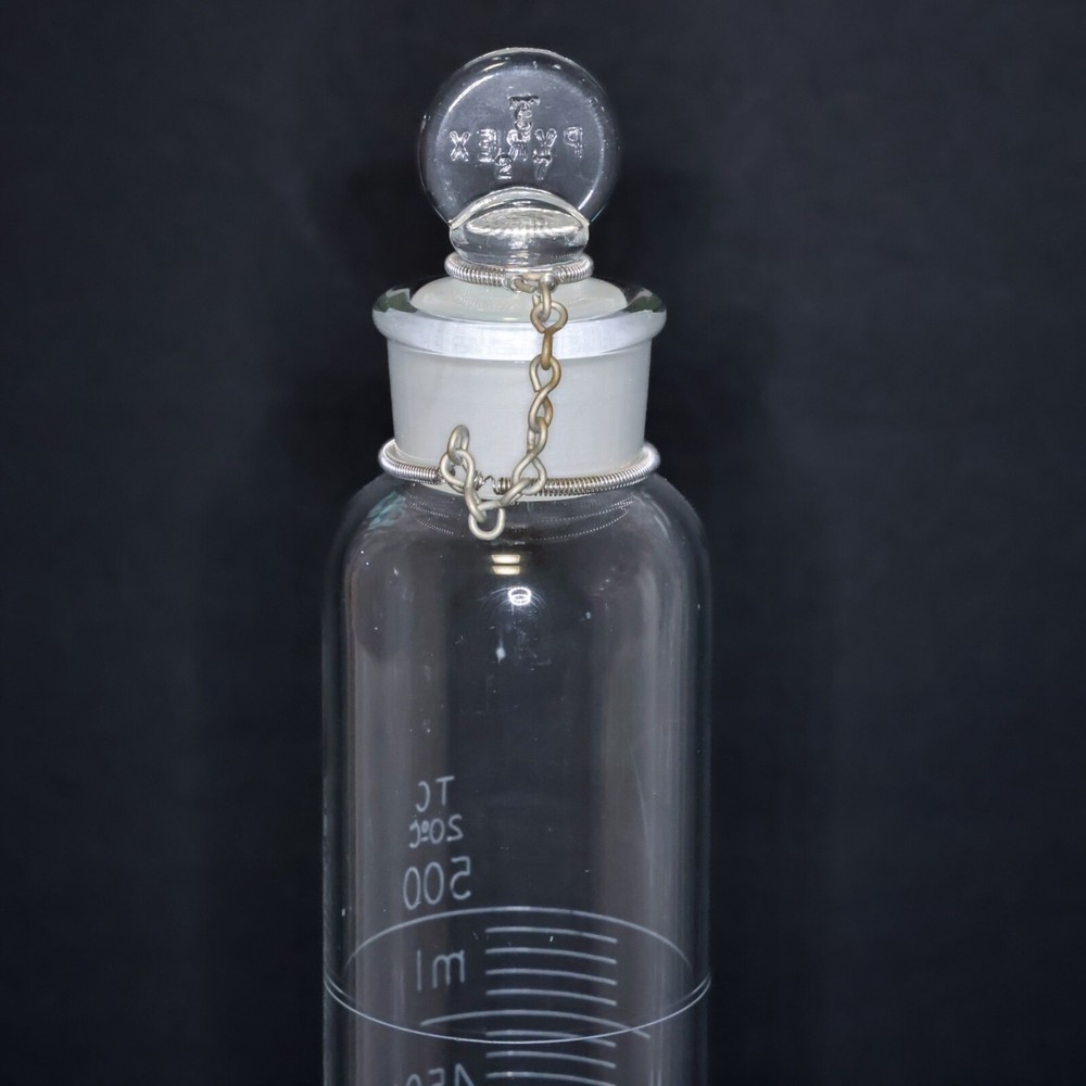 Pyrex Glass 500ml Mixing Cylinder with #27 Stopper & Tether