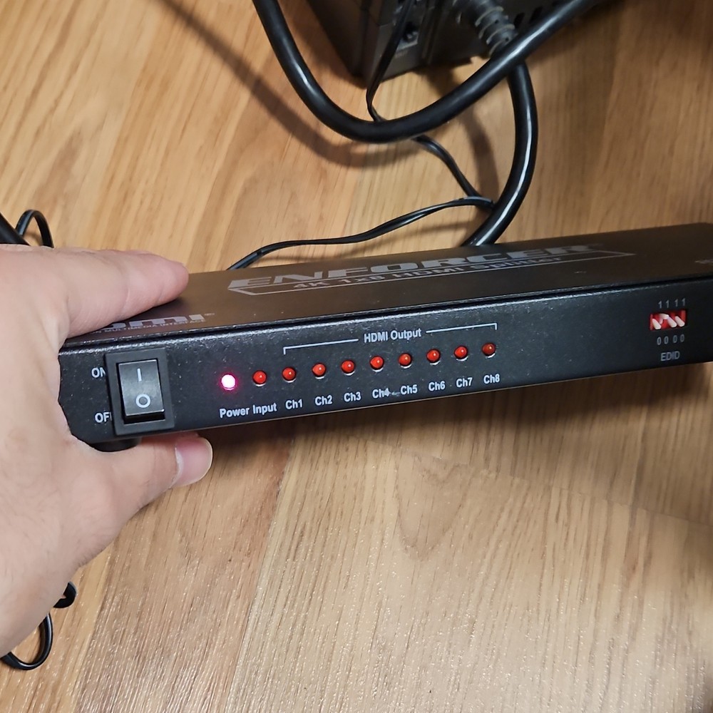 SECO-LARM ENFORCER 4K 1x8 HDMI Splitter