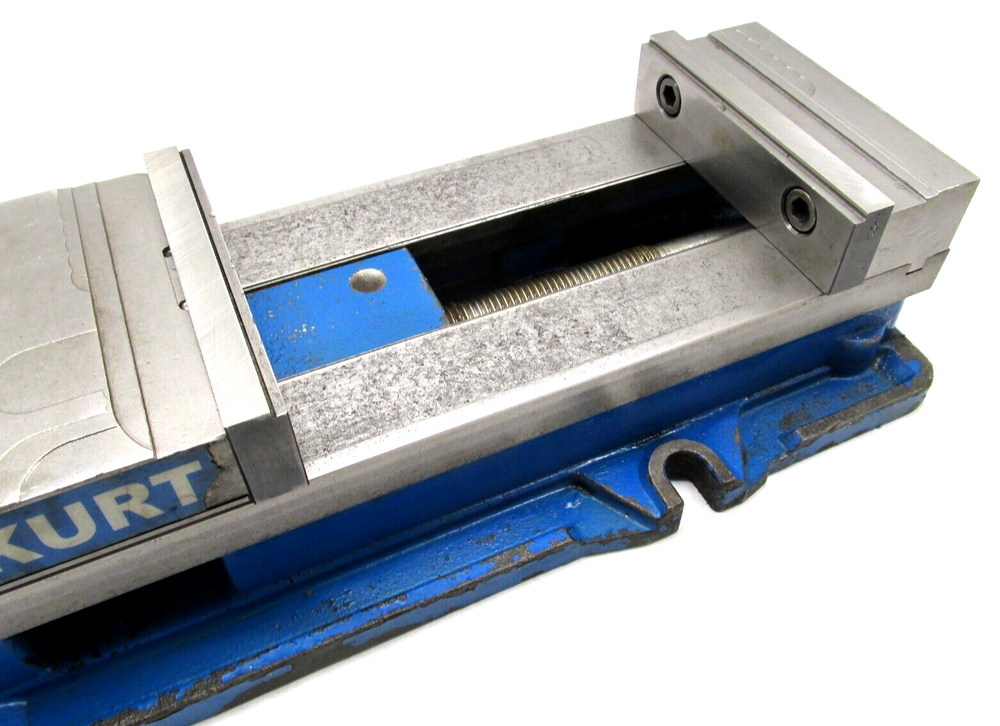 KURT ANGLOCK 6" MILLING MACHINE VISE w/ JAWS & HANDLE - #D688