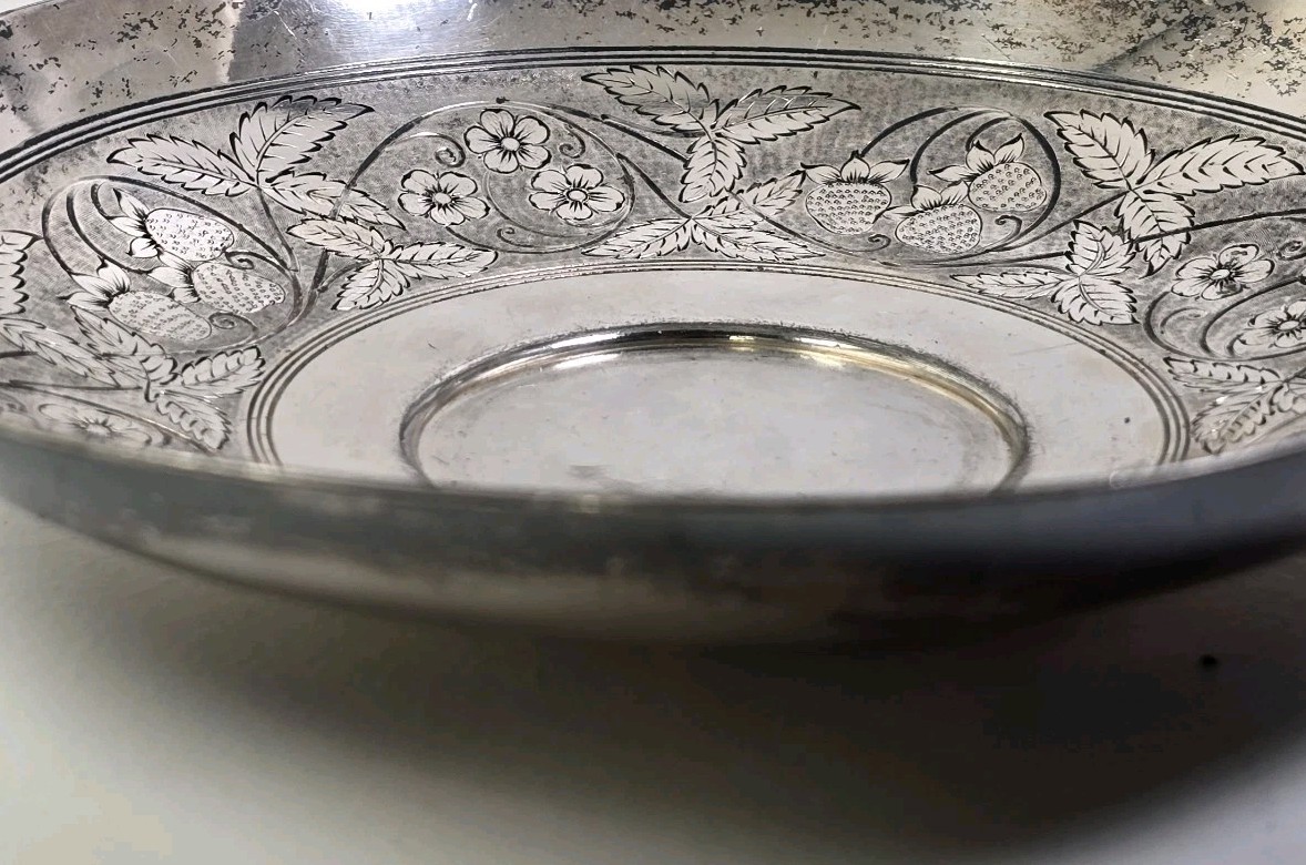 Antique James W. Tufts Boston Quadruple Plate #1341 Strawberry Bowl Victorian