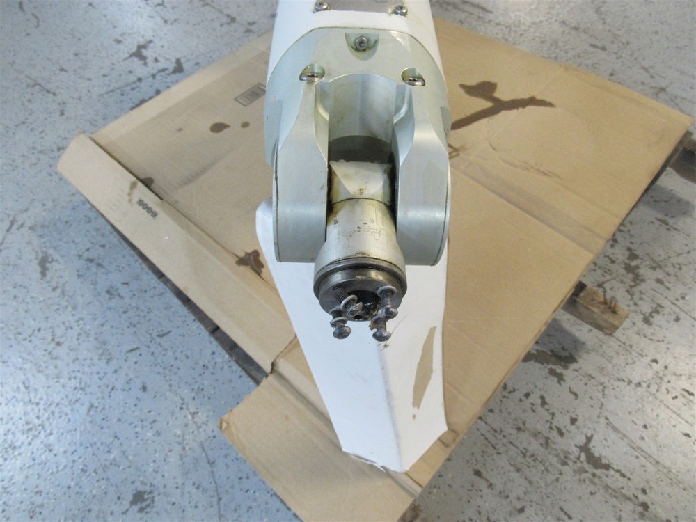 STAUBLI ROBOT ARM ONLY RX60B