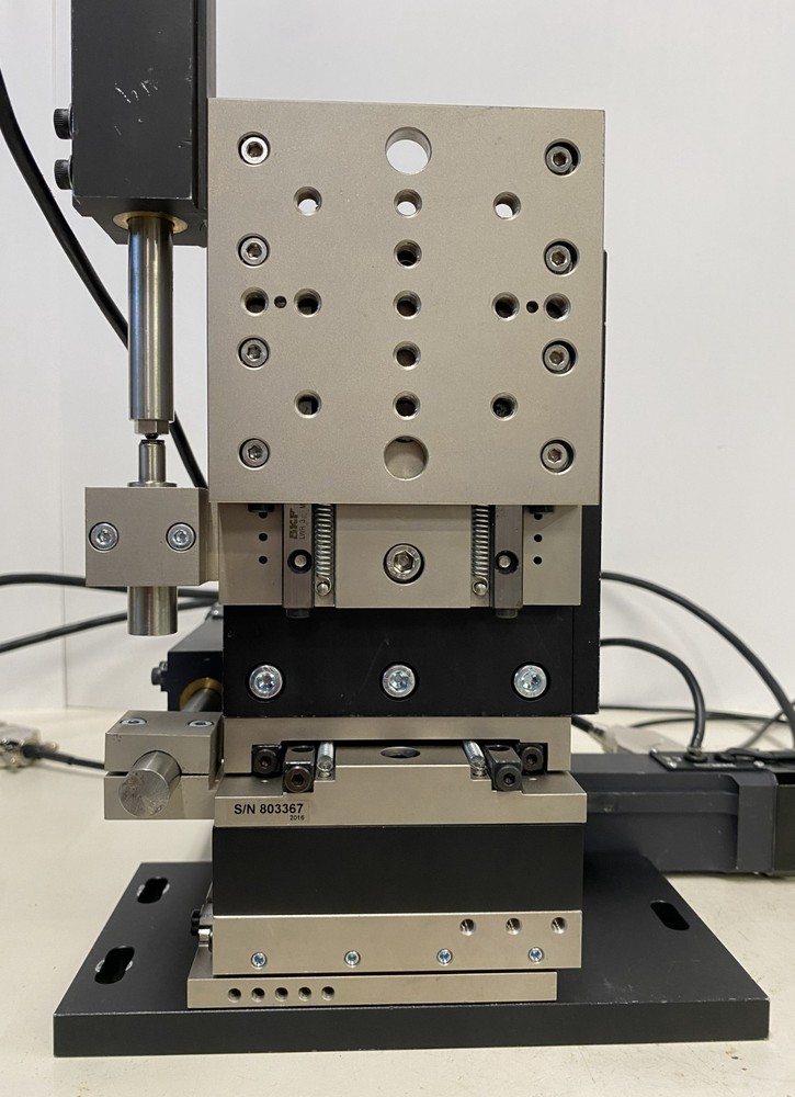 Thorlabs 3-axis system: 3 LNR50/M 50mm, 3 DRV014, BSC103, GUI & Python Control