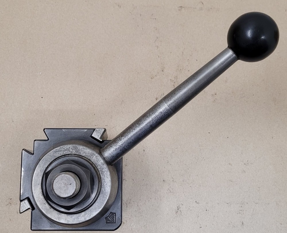 Aloris CA Quick Change Tool Post – 8 Piece Set