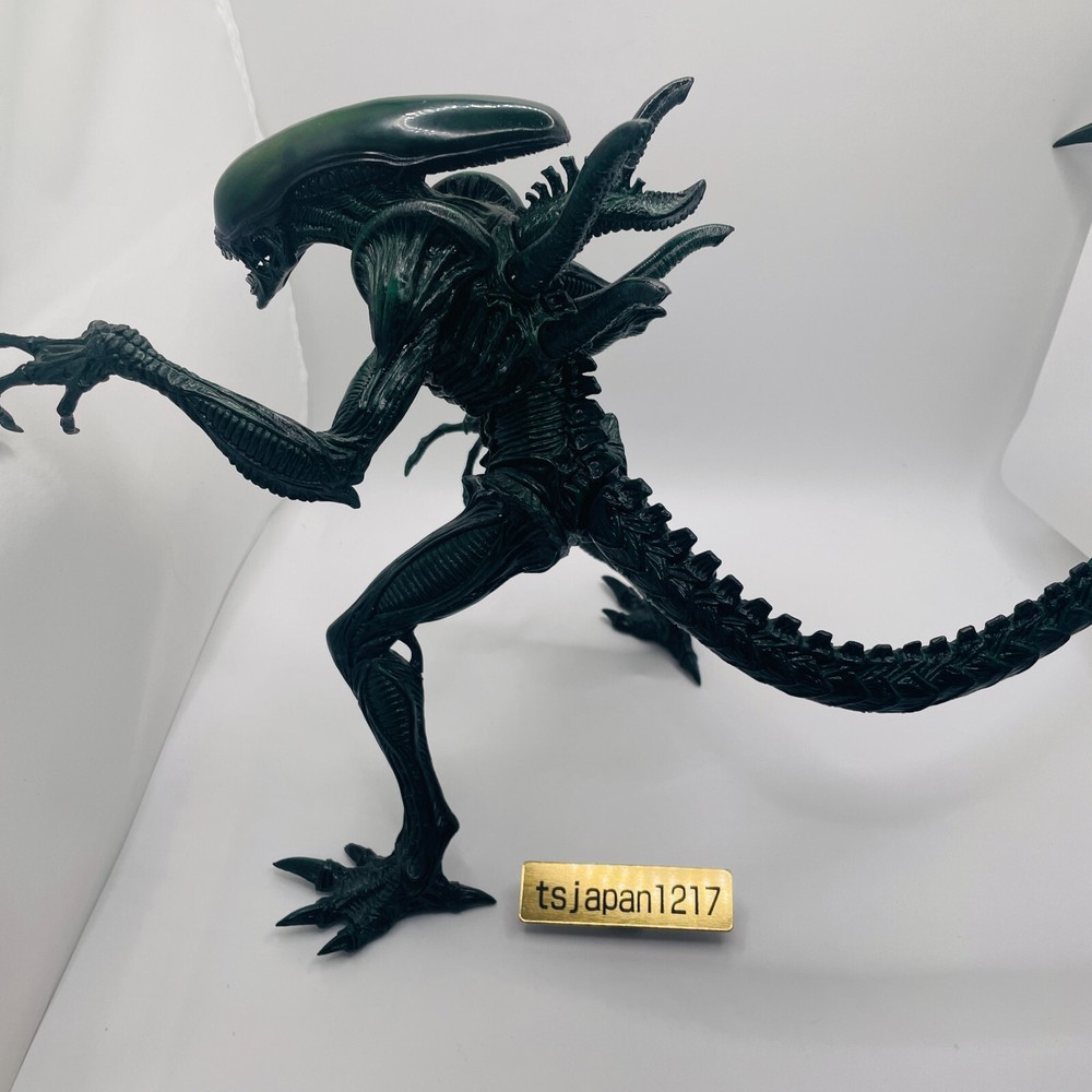 FuRyu AVP Alien Real Figure Premium Version Alien vs. Predator Used
