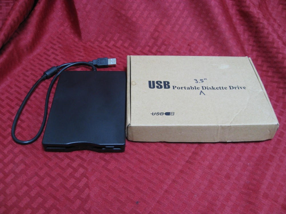USB Floppy Disk Reader Drive, 3.5”External Portable 1.44 MB Diskette Drive