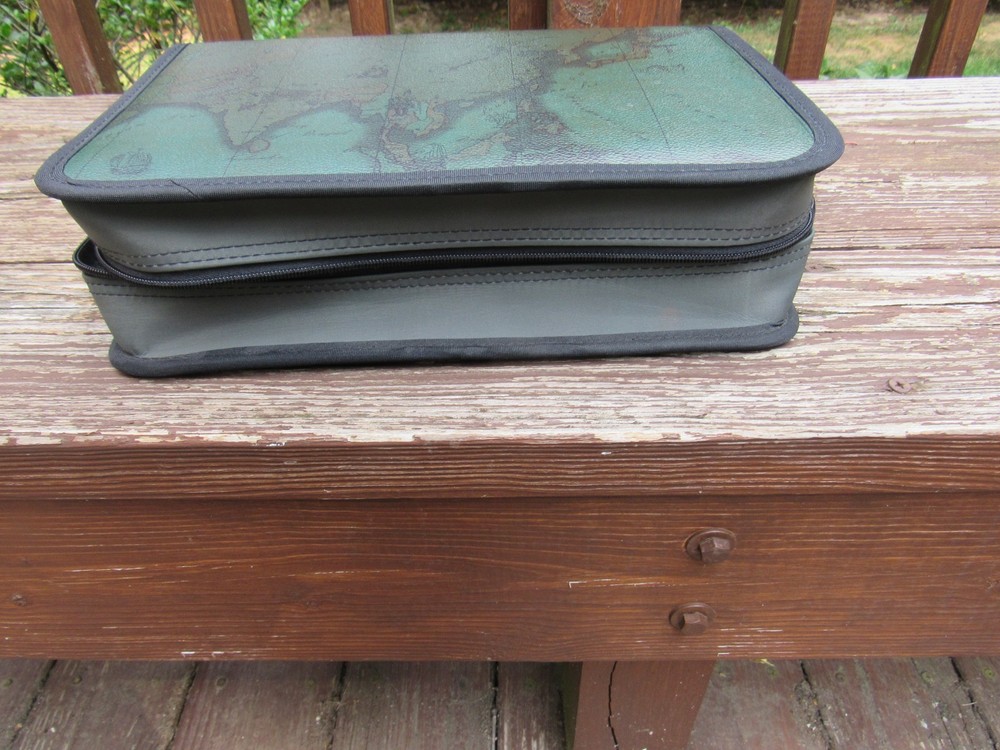 Green CD carrying case CD DVD Soft /with Map picture/Unbranded