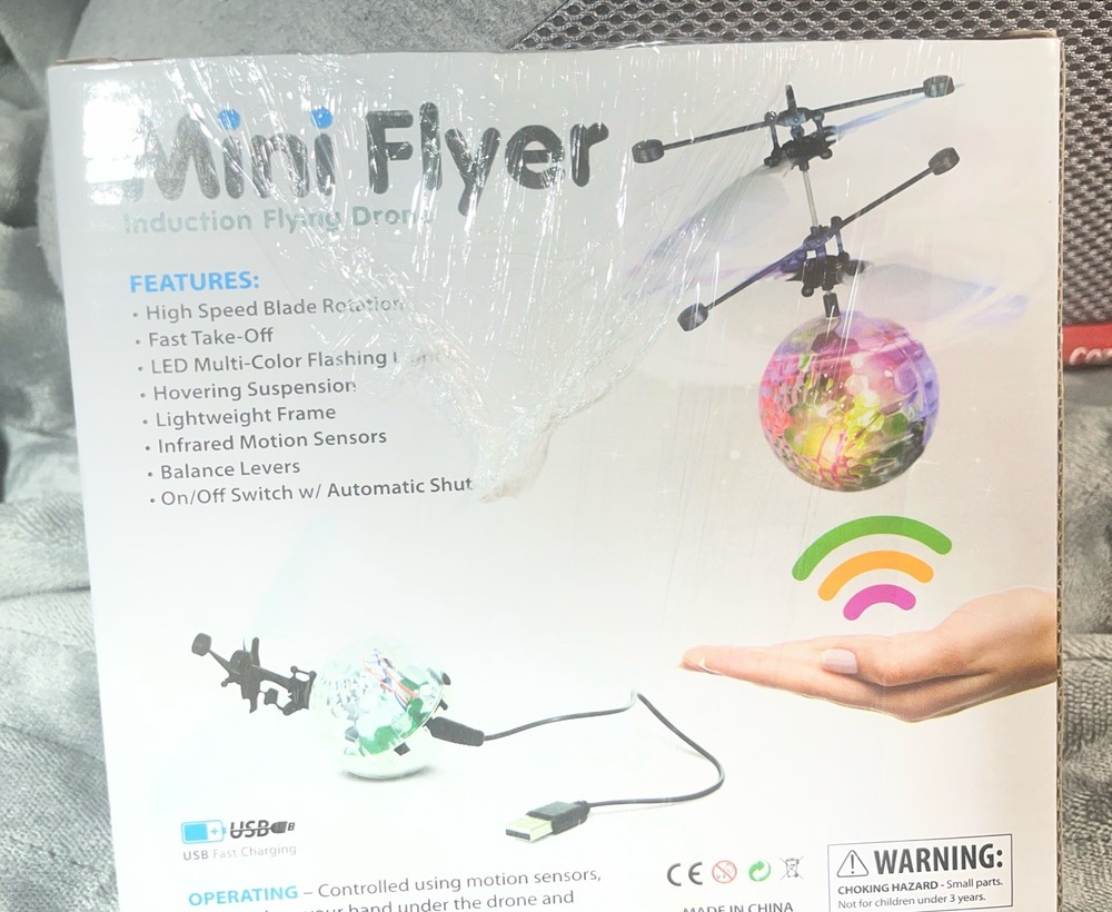MINI FLYER INDUCTION FLYING DRONE RTF USB CHARGE MULTI COLOR MOTION CONTROL TOY