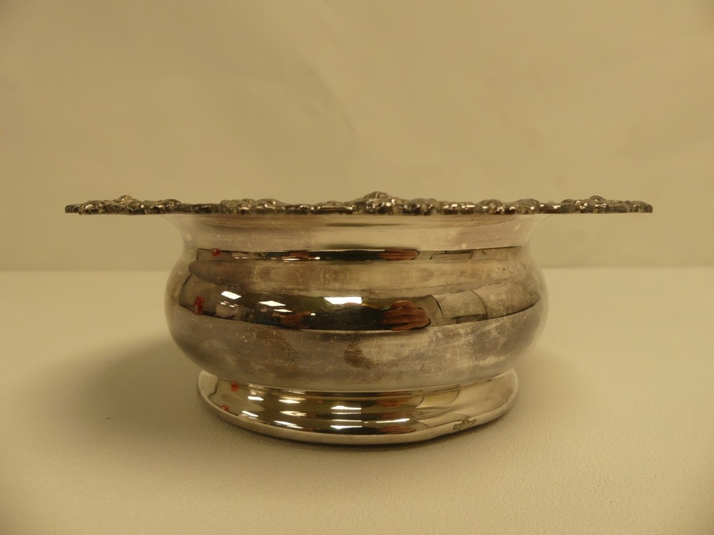 (ref288AP) Antique Silver Plated Bottle Stand Coaster