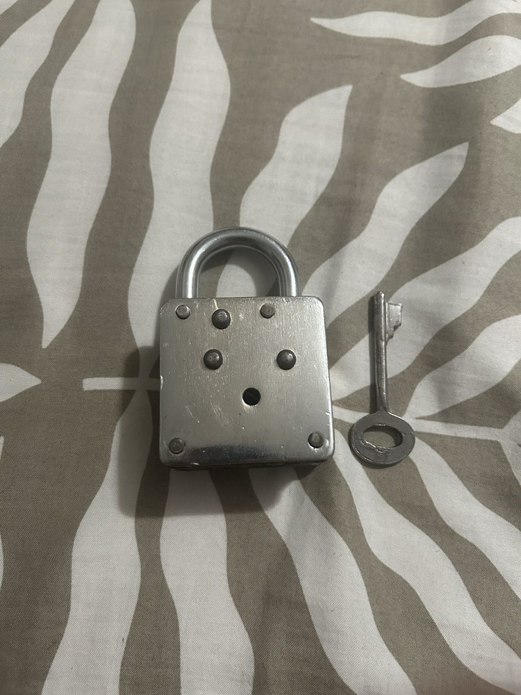 COMMANDER Metal Padlock with Key Silver Brass