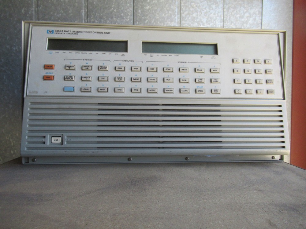 HP 3852A Data Acquisition and Control System