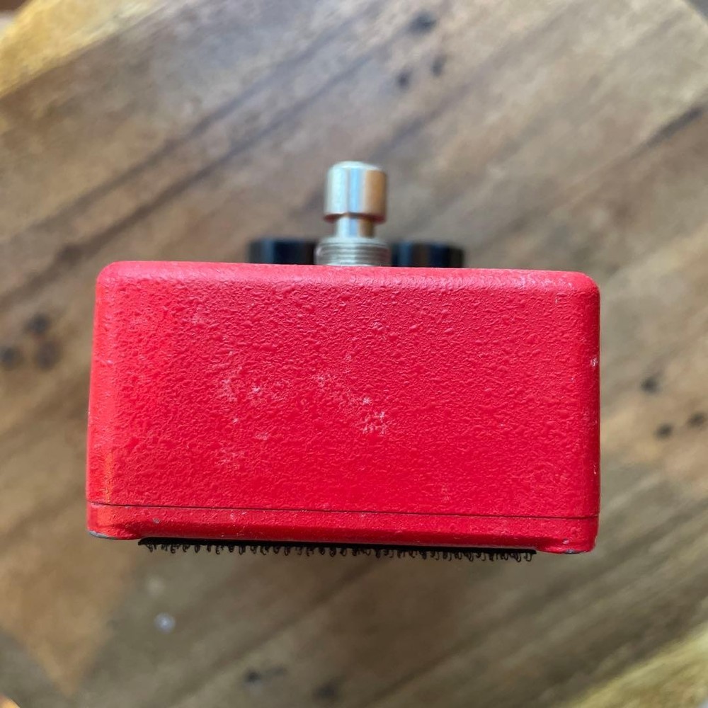 MXR dyna comp guitar effector