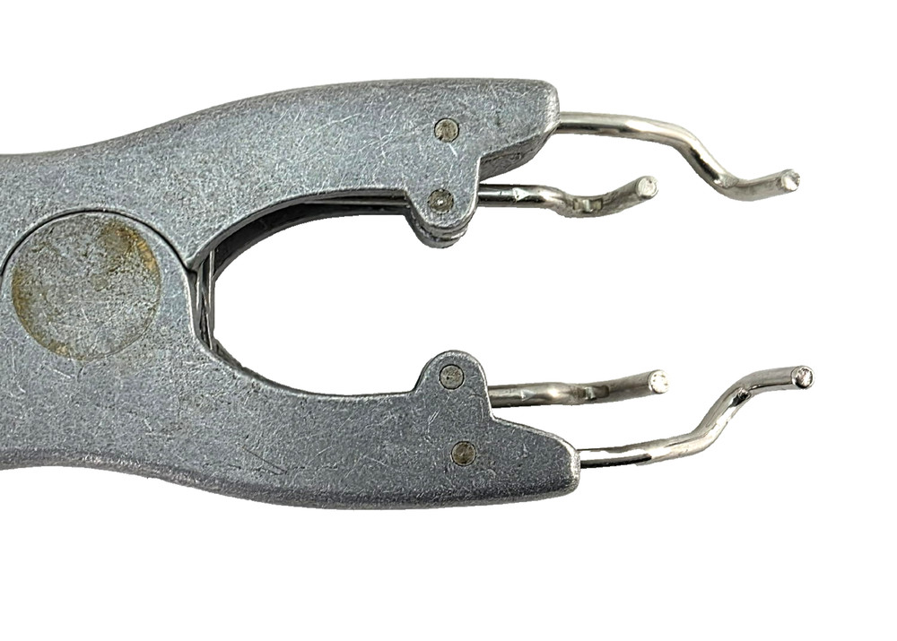 Casta-Ringer Pliers Applicator for Rubber Rings Castration Docking Dehorning