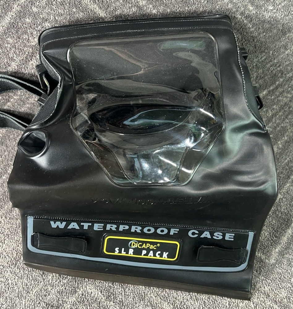 DICAPAC WP-S10 Floating 100% Waterproof DSLR Camera Case