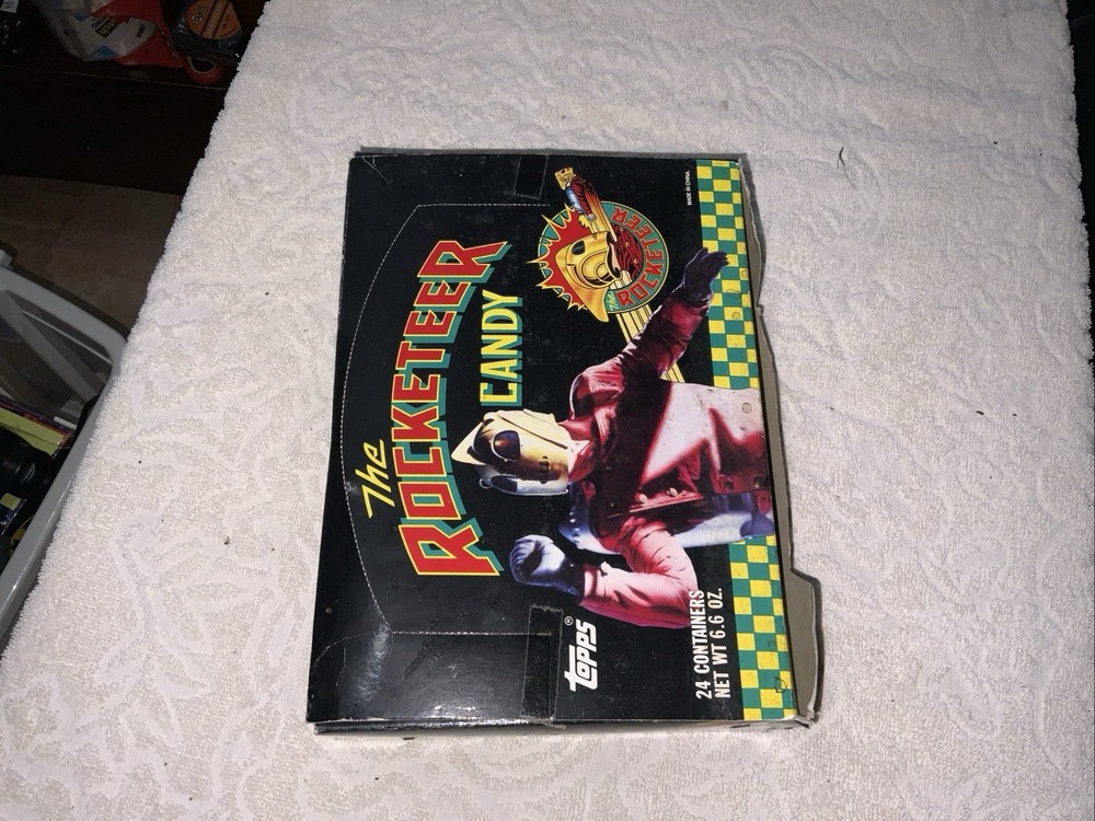 TOPPS ROCKETEER CANDY 19 COUNT DISPLAY