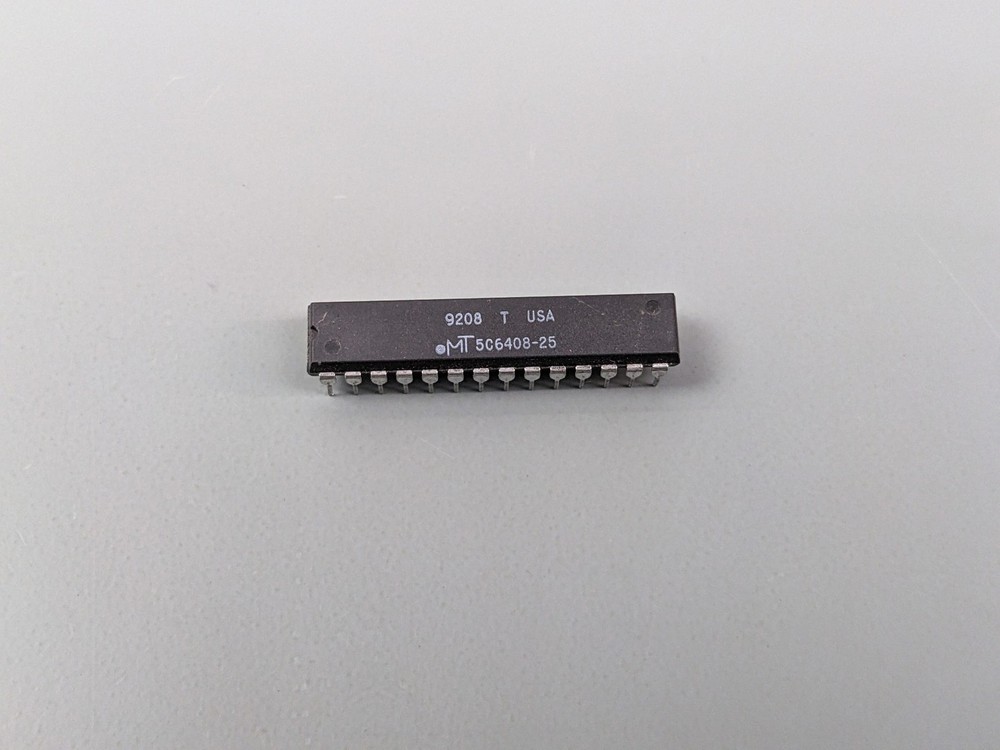 (4) Micron 64K (8K x 8) SRAM Cache RAM ICs MT5C6408-25