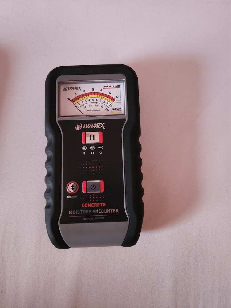 Tramex CME5 Bluetooth Moisture Meter Non-Destructive Analog/Digital with Case