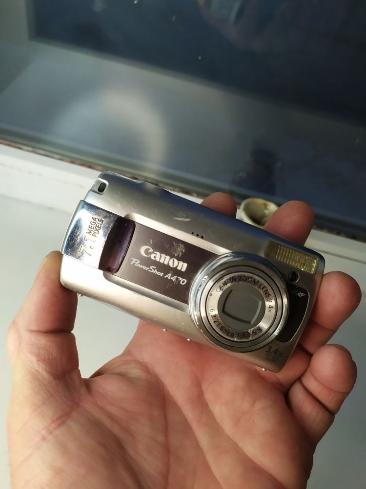 Canon A-470 camera