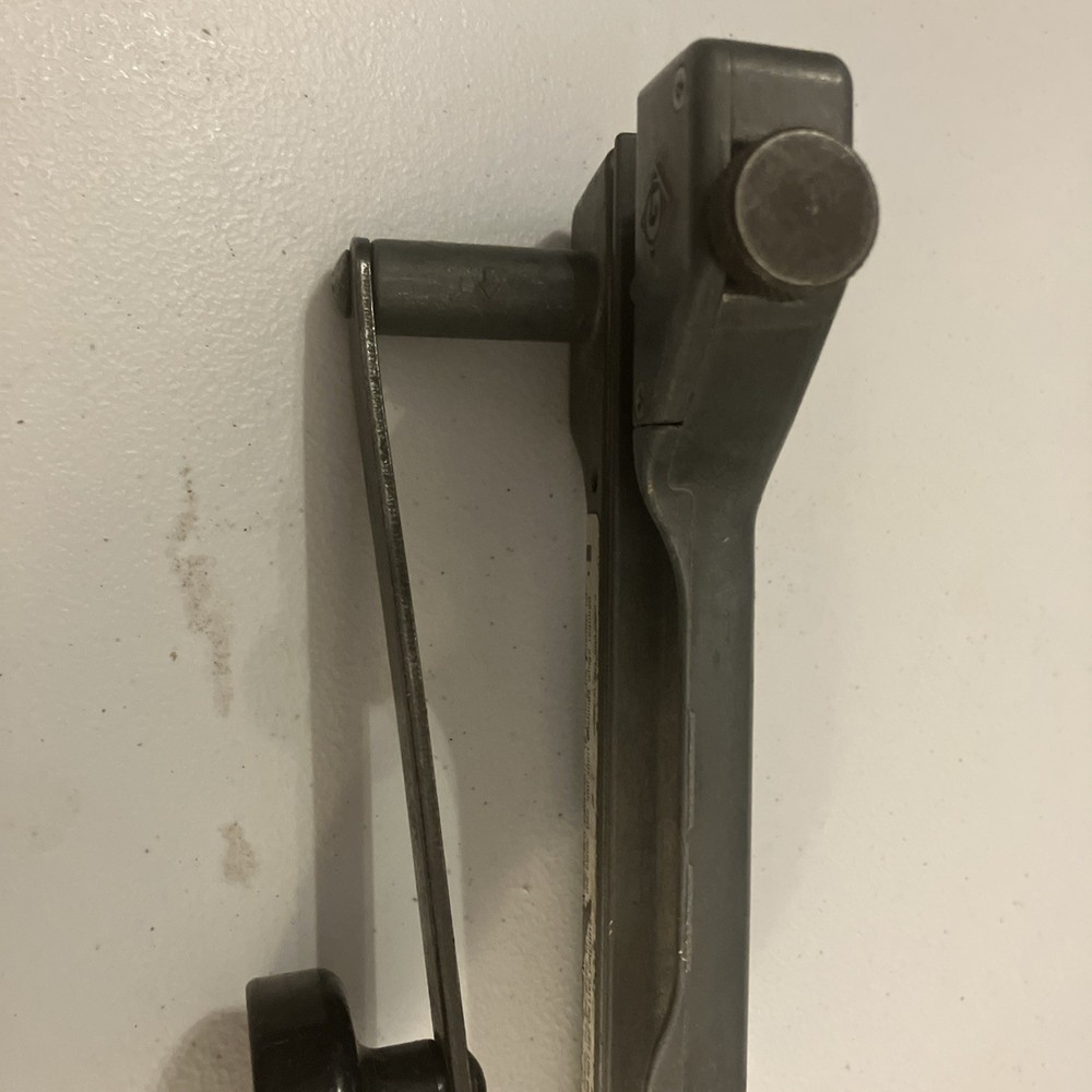 Greenlee Flex 1940 Splitter Flexible Conduit Cutter Tool