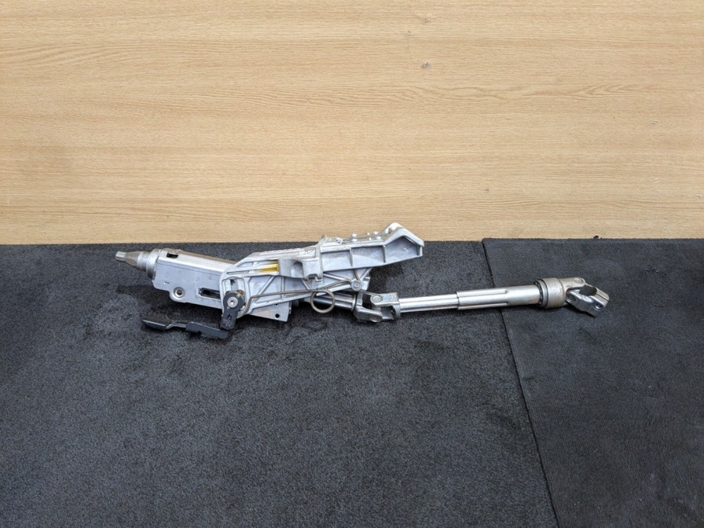 VOLVO V40 D2 MK3 2.0 DIESEL STEERING COLUMN 31429461
