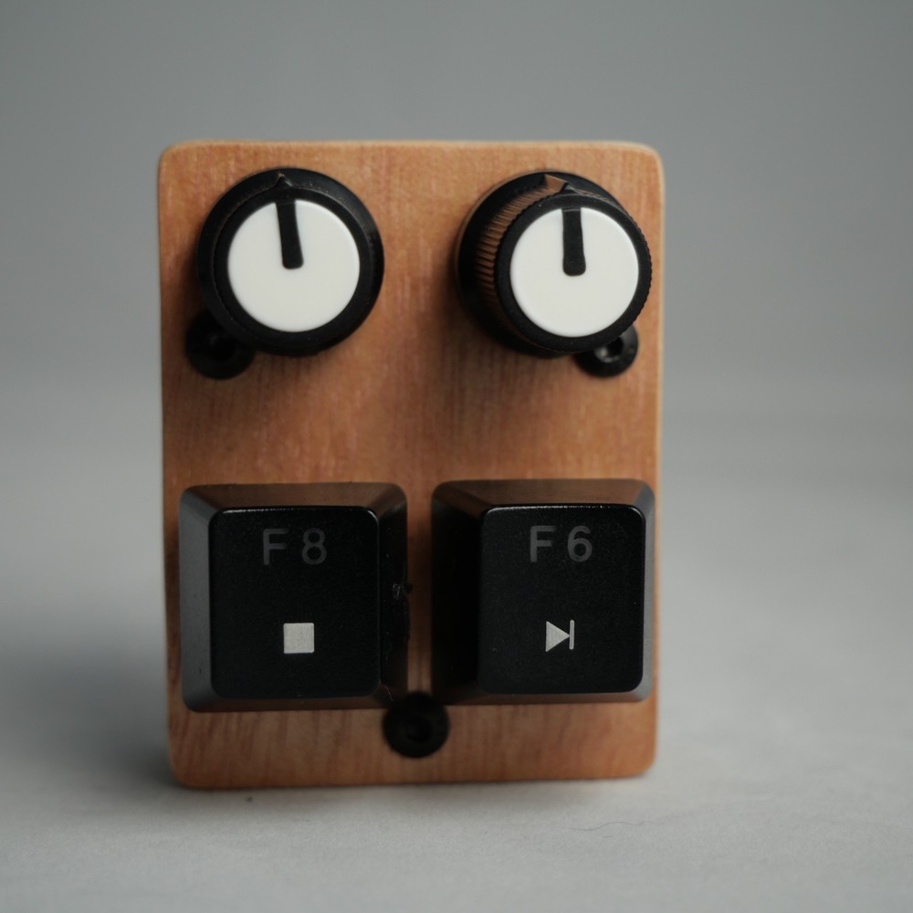 madMidiMini Compact Midi Controller with 2 Note Buttons 2 Potentiometers and LED