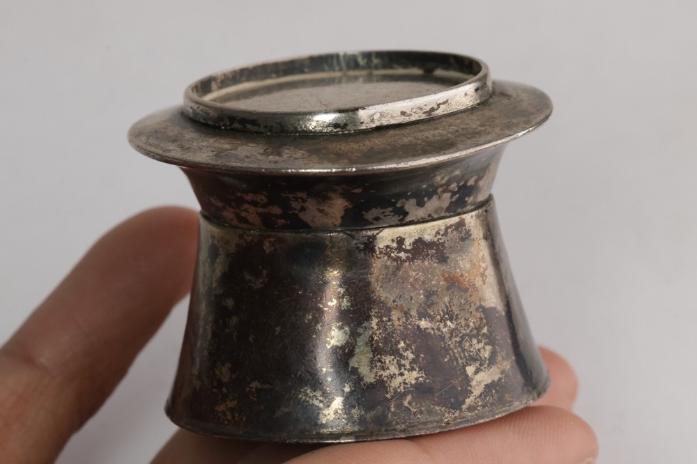 Solid Sterling Silver Plain Vintage Tobacco or pill container