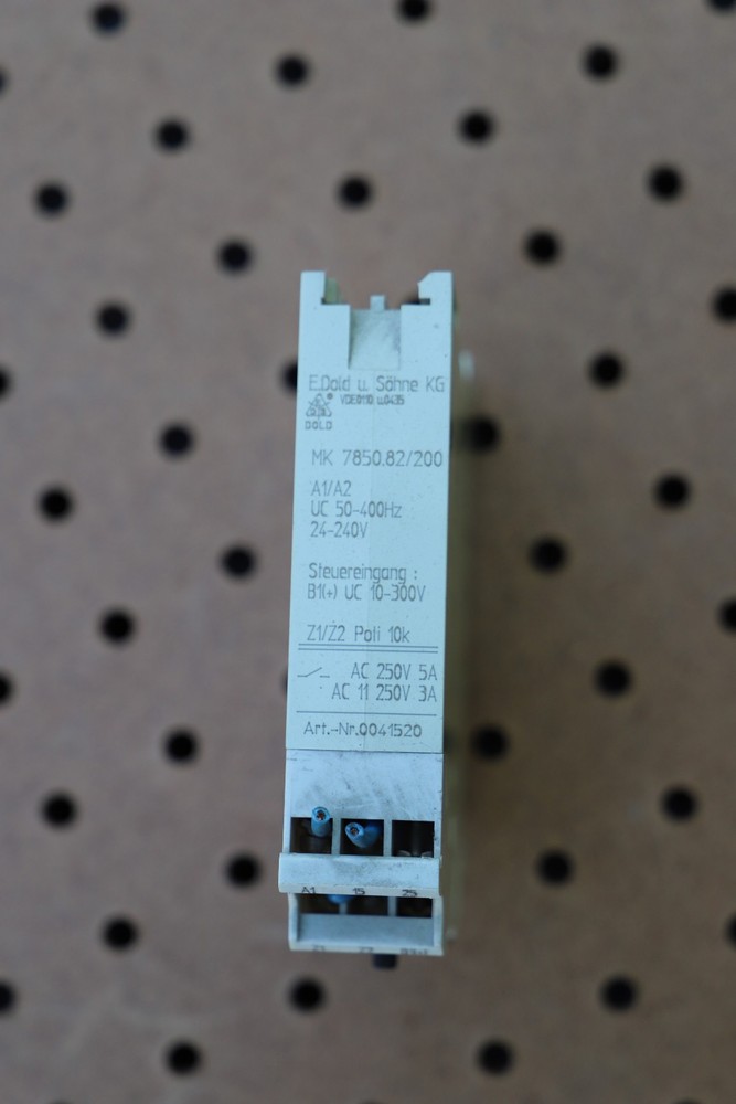 E.DOLD MK7850.82/200 INTERFACE RELAY