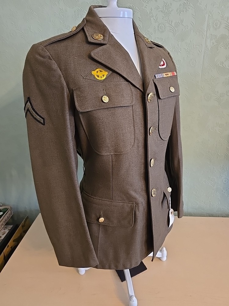 WWII 11th Airborne Uniform coat With Insignia