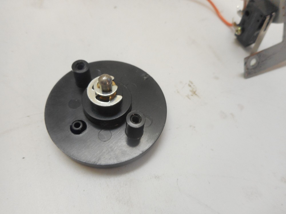 NUMARK TURNTABLE TT1400 - START/STOP KNOB - PARTING OUT