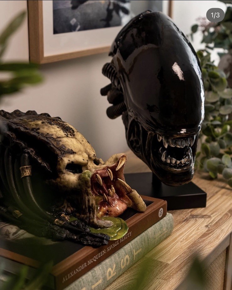 Jack From The Dust: Alien and Predator Statue