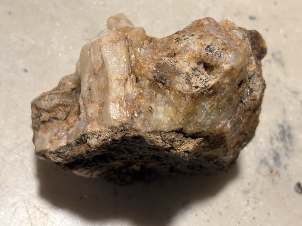 quartz gold ore 1.07 lb