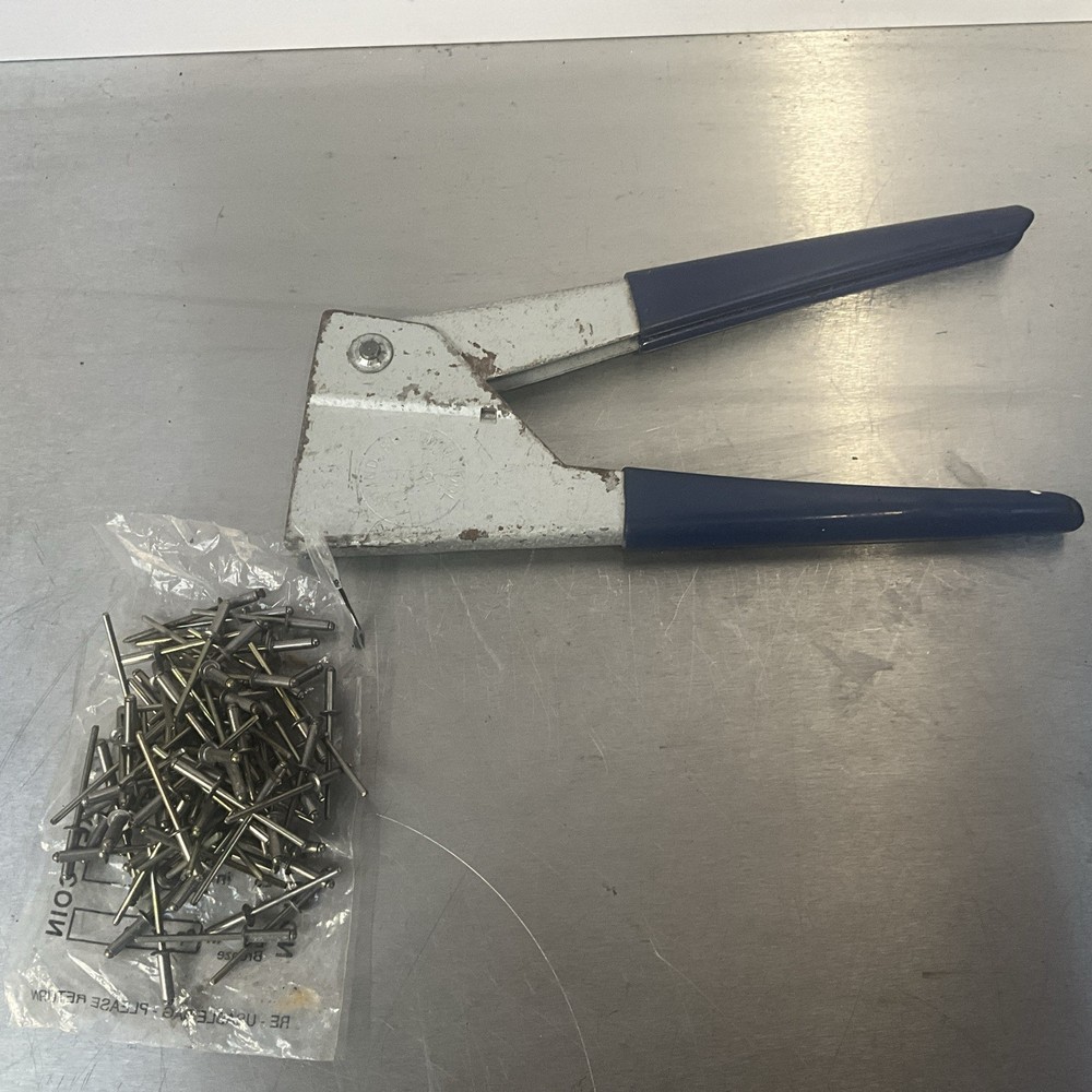 Tucker TT6 Rivet Gun