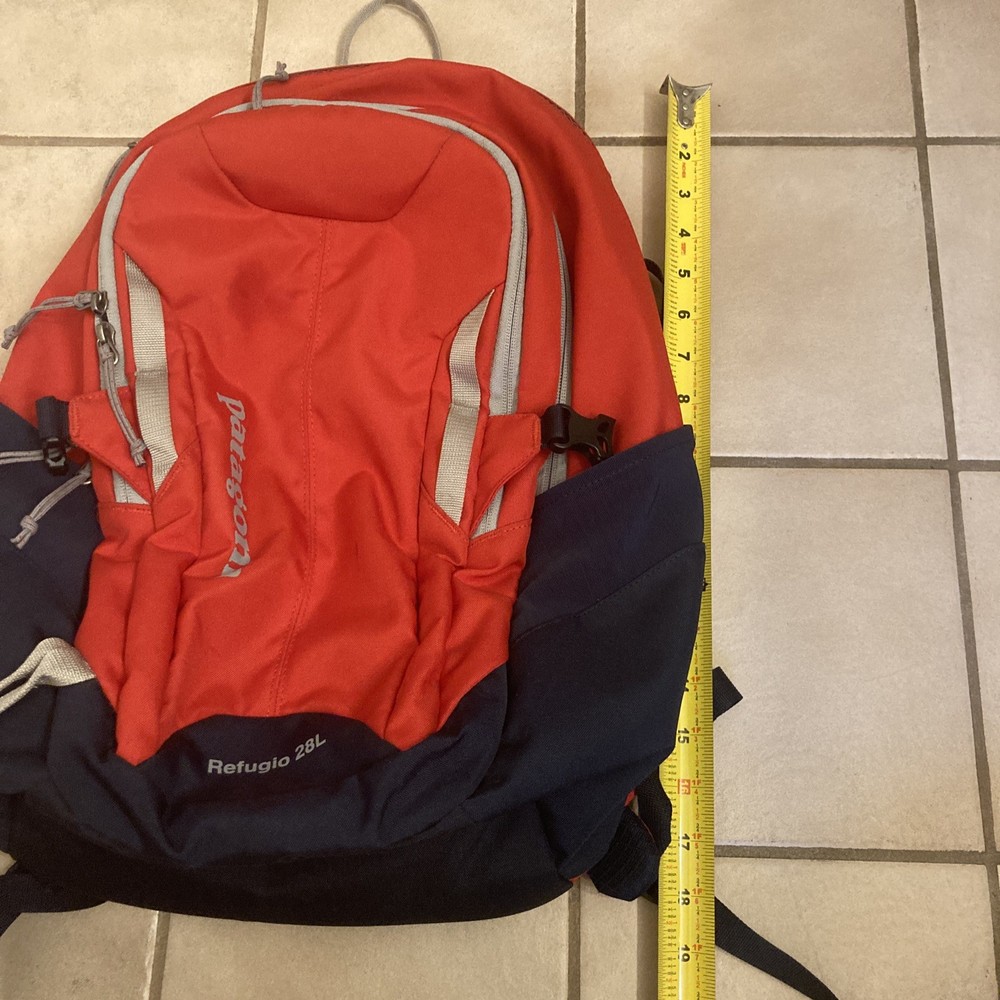 Patagonia Refugio 28L Day Pack Backpack Red Blue New READ