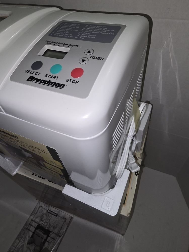 Breadman TR560 Bread Maker Machine 2lb Automatic Bread Machine White New