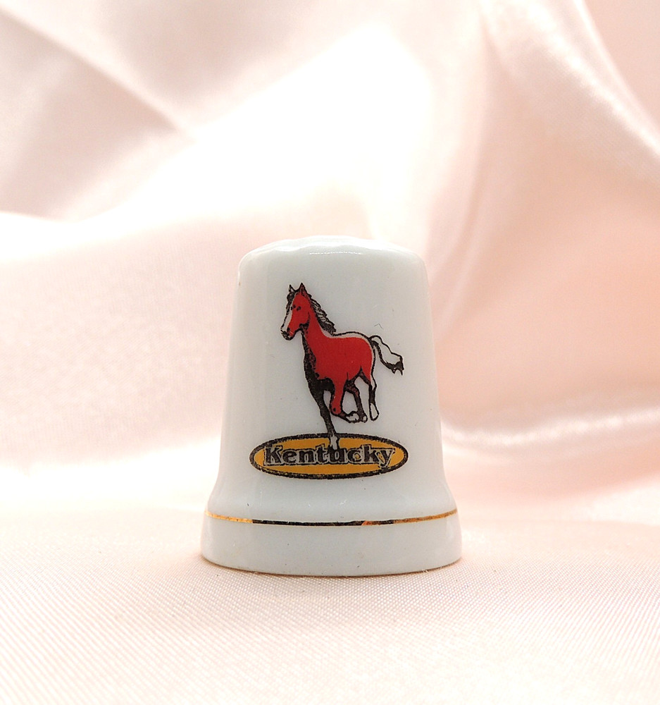 Souvenir Porcelain Thimble Kentucky