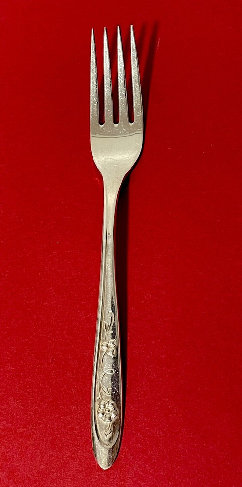 Beloved Dinner Fork Meridan Silverplate Co. Vintage 1960 Flatware