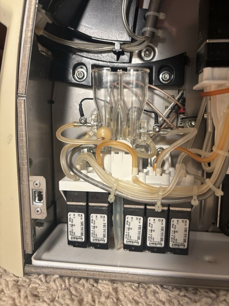 Abbott Cell-Dyn Emerald Hematology Analyzer 09H39-01