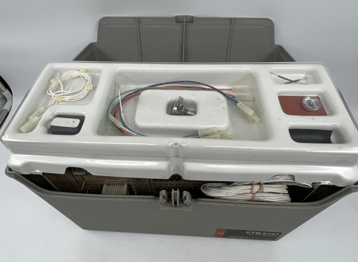 Heathkit Educational Systems ETB 6101 DC Electronics 5 Circuit boards with Case