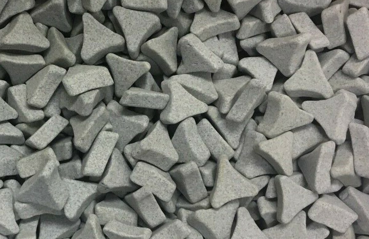 1 LB., CERAMIC TUMBLING MEDIA ABRASIVE POLISH METAL DEBUR TUMBLER 1" ANGLE CUT