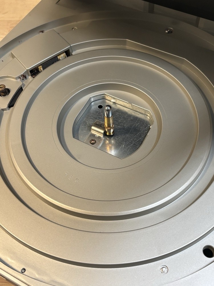 ⭐️Technics Sl-j1 Dc Servo Automatic Tangential Tracking Turntable⭐️Needs Belt⭐️