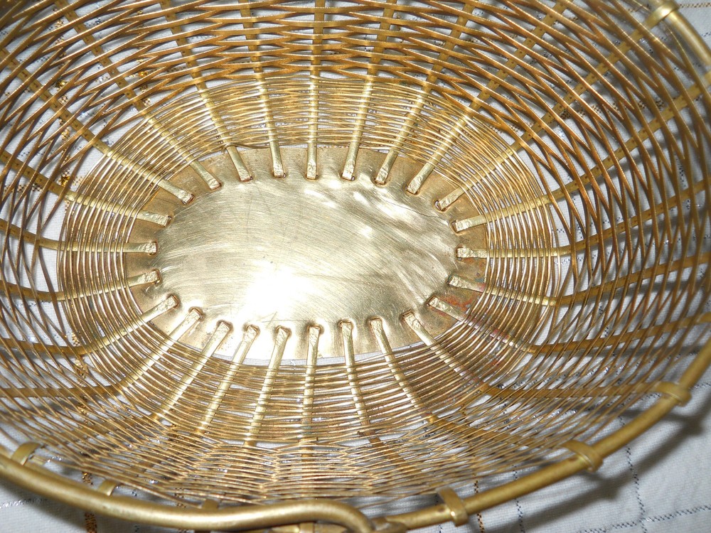 Small Copper or Brass Wire Basket w/handle