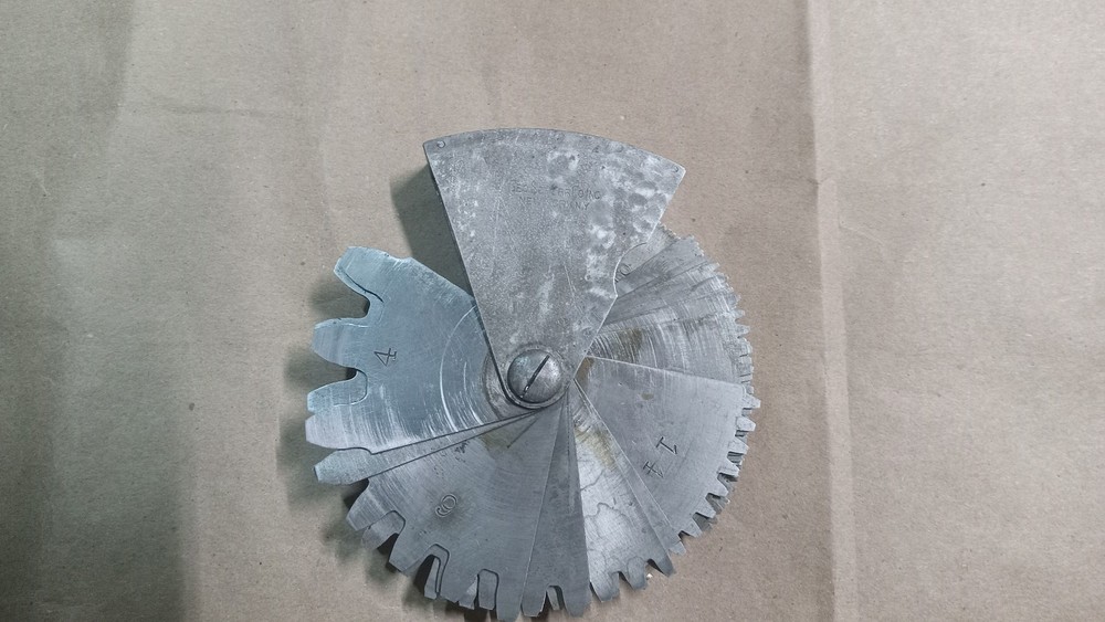 4 - 64 TPI GAUGE