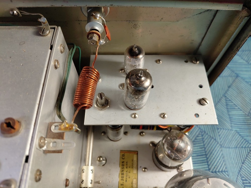 Johnson Viking Ranger Tube Transmitter Powers On Tubes Light Meter Works