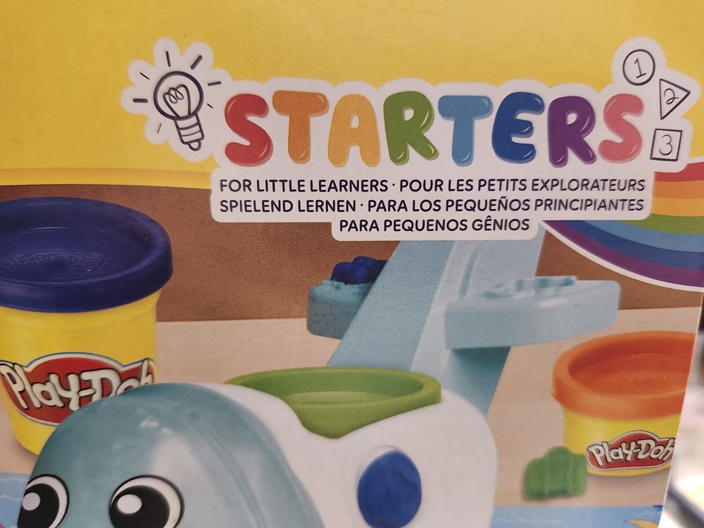 Play-Doh Airplane Explorer Starter Set with Jet & World Map Playmat