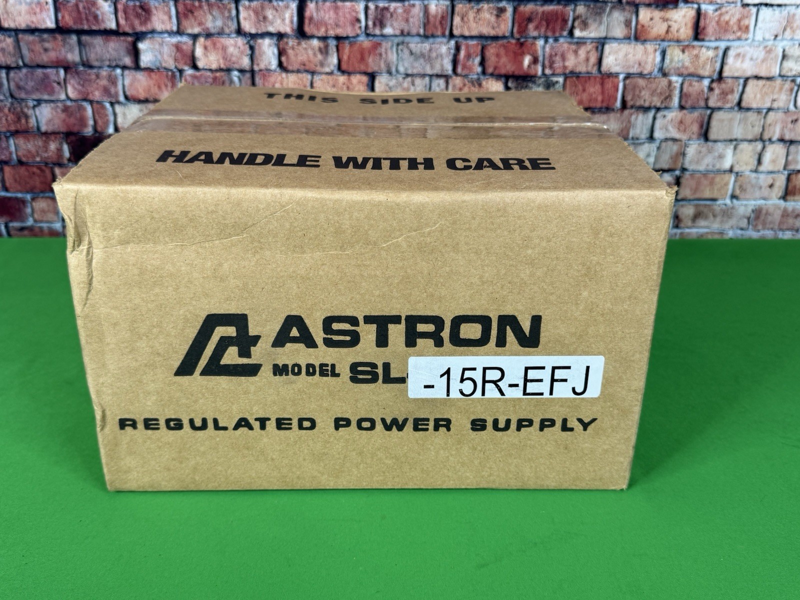 New Astron SL-15R-EFJ, 13.8 VDC 15 AMP Power Supply w EF Johnson Power Cable