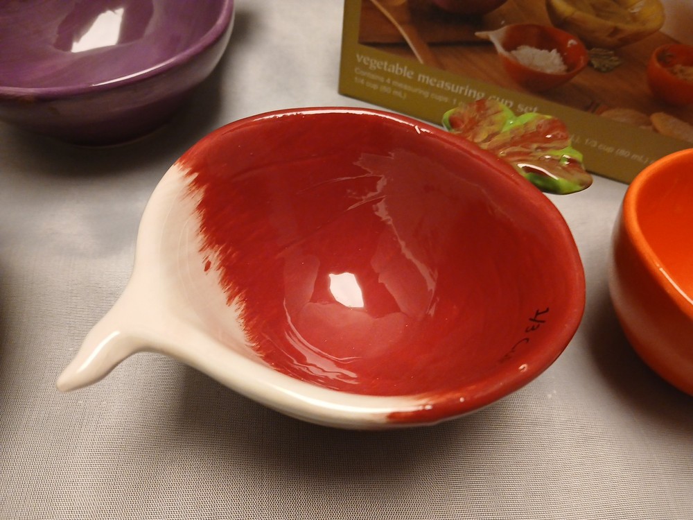 Pier 1 NIB Vegtable Measuring Cup Set